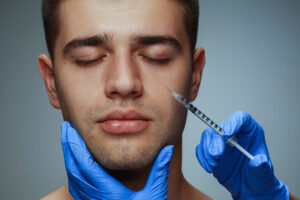 Odmładzanie twarzy mężczyzn zabiegi w RosaMed Clinic Warszawa