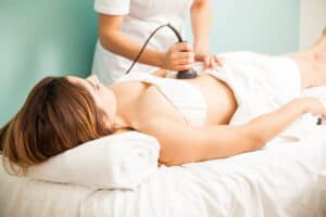 Zabieg na ujędrnienie ciała w RosaMed Clinic Warszawa
