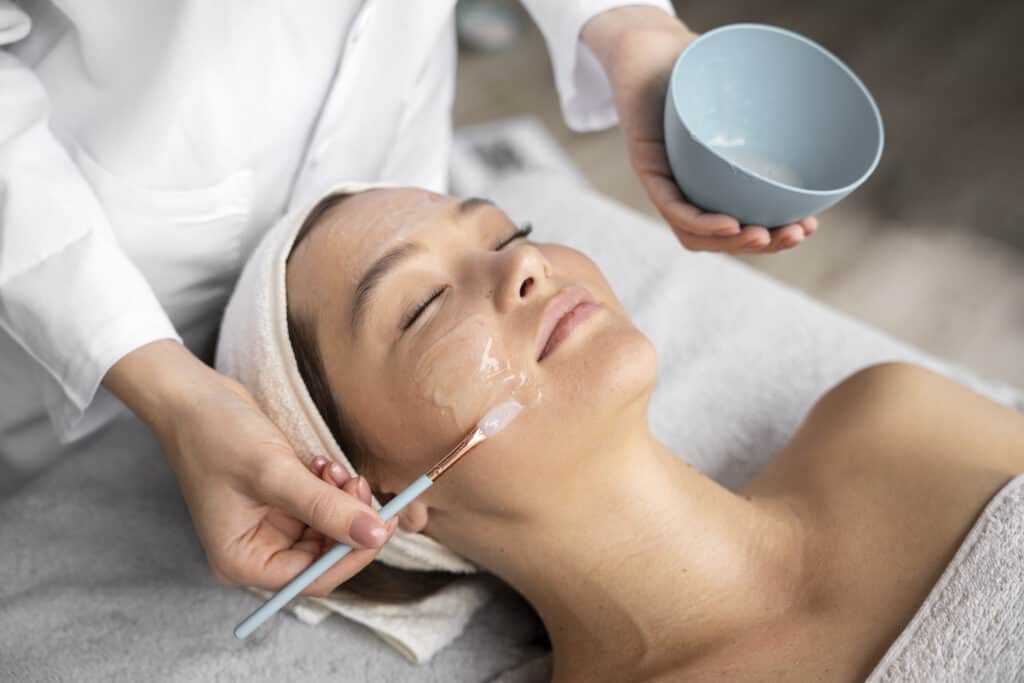 Kwasy złuszczające do twarzy RosaMed Clinic Warszawa